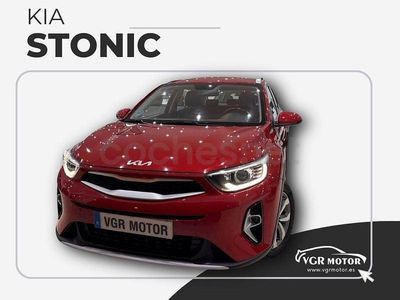 Usado Kia Stonic 100 CV (73 kW) 2022 Rojo SUV