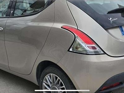 Usado Lancia Ypsilon S 69 CV (50 kW) 2013 Utilitario