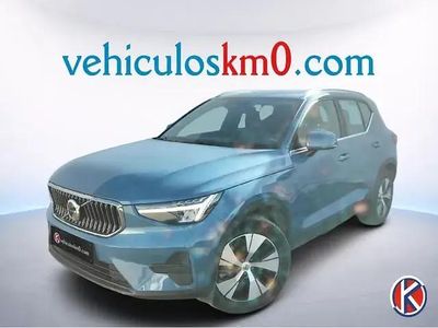 Begagnad Volvo XC40 Core 211 HK (155 kW) 2023 Blå SUV
