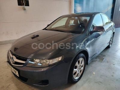 Gris / plata Usado 2007 Honda Accord Sport Berlina | 3490 € (Precio justo)