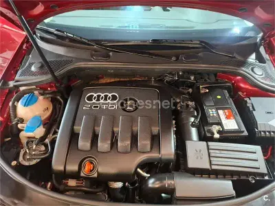 Usado Audi A3 Sportback Attraction 140 CV (102 kW) 2007 Granate Utilitario