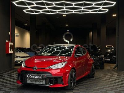 Nuevo Toyota Yaris 276 CV (202 kW) 2025 Rojo Berlina