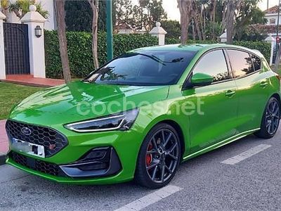 Usado Ford Focus ST 280 CV (205 kW) 2022 Verde Berlina