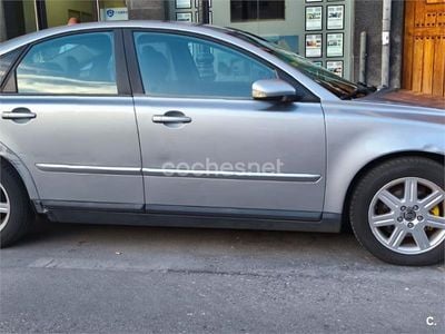 Volvo S40