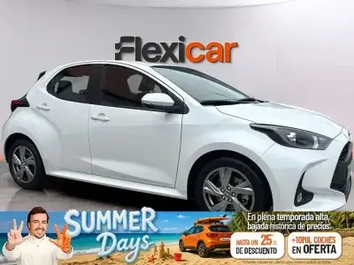 Usado Toyota Yaris Active 116 CV (85 kW) 2025 Blanco Utilitario
