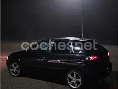 Usado Seat Ibiza FR 130 CV (95 kW) 2006 Negro Utilitario