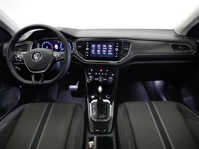 Usado VW T-Roc Design 150 CV (110 kW) 2020 Rojo flash / techo negro SUV