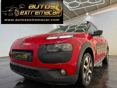 Usado Citroën C4 Feel 100 CV (73 kW) 2016 Rojo Berlina