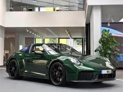 Usado Porsche 911 480 CV (353 kW) 2025 Verde Coupe