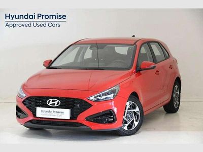 Usado Hyundai i30 101 CV (74 kW) 2025 Rojo Utilitario
