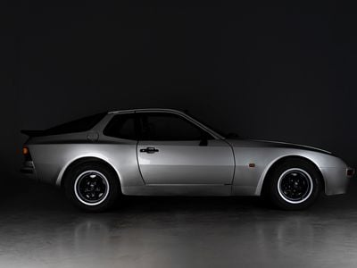 Usado Porsche 944 163 CV (119 kW) 1982 Gris