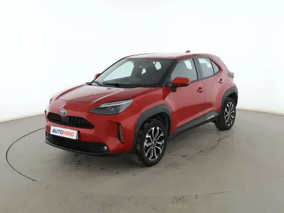 Usado Toyota Yaris Cross Active 116 CV (85 kW) 2022 Rojo SUV