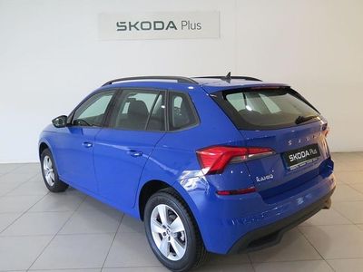Usado Skoda Kamiq Active 95 HP (69 kW) 2022 Azul SUV