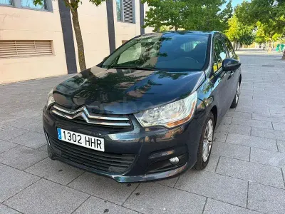 Usado Citroën C4 Seduction 92 CV (67 kW) 2012 Azul Berlina