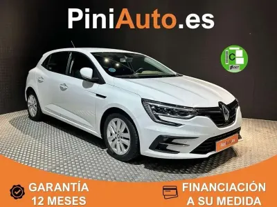 Usado Renault Mégane II Intens 116 CV (85 kW) 2022 Blanco Berlina
