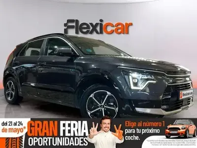 Usado Kia Niro 141 CV (103 kW) 2022 Gris SUV