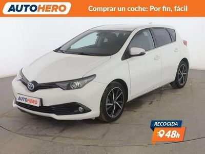 Usado Toyota Auris Hybrid Style 136 CV (100 kW) 2018 Blanco Berlina