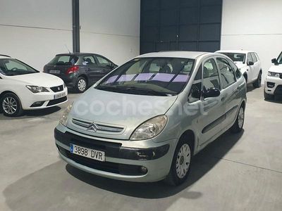 Gris / plata Usado 2006 Citroën Xsara Picasso Exclusive Monovolumen | 2999 € (Precio justo)