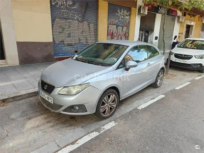 Usado Seat Ibiza SC 90 CV (66 kW) 2011 Gris / plata Utilitario