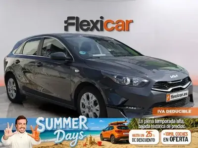 Usado Kia Ceed 136 CV (100 kW) 2023 Gris Utilitario