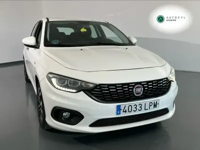 Usado Fiat Tipo Life 95 CV (69 kW) 2021 Blanco Berlina