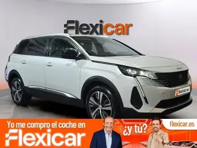 Usado Peugeot 5008 Allure 130 CV (95 kW) 2024 Blanco SUV