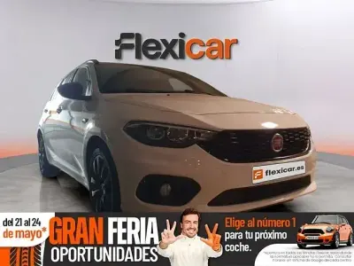 Usado Fiat Tipo Easy 95 CV (69 kW) 2018 Blanco Familiar