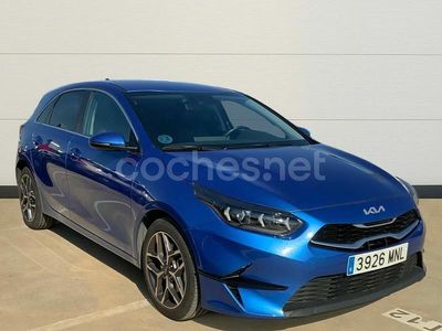 Azul Usado 2024 Kia Ceed Utilitario | 19.900 € (Precio justo)