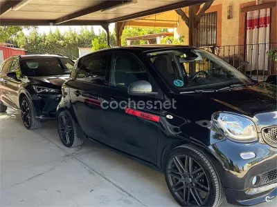 Usado Smart ForFour 90 CV (66 kW) 2017 Negro Utilitario