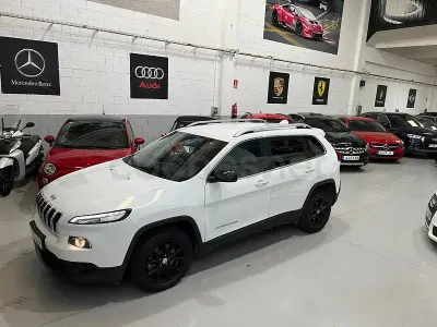 Usado Jeep Cherokee Longitude 140 CV (102 kW) 2016 Blanco SUV