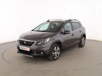 Usado Peugeot 2008 Allure 110 CV (80 kW) 2018 Gris SUV