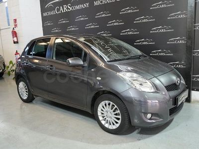 Usado Toyota Yaris Sol 101 CV (74 kW) 2009 Gris / plata Berlina