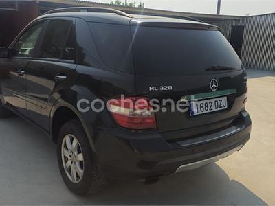Negro Usado 2006 Mercedes ML320 SUV | 8550 € (Precio justo)