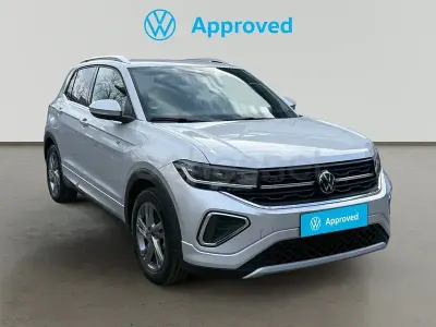Usado VW T-Cross R-line 116 CV (85 kW) 2024 Gris / plata SUV