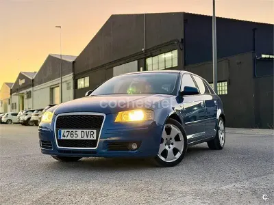 Käytetty Audi A3 Ambiente 140 HP (102 kW) 2006 Sininen Viistoperä