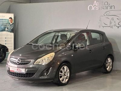 Gris / plata Usado 2011 Opel Corsa Berlina | 5800 € (Precio justo)