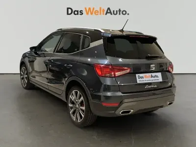 Usado Seat Arona FR 115 CV (84 kW) 2025 Gris SUV