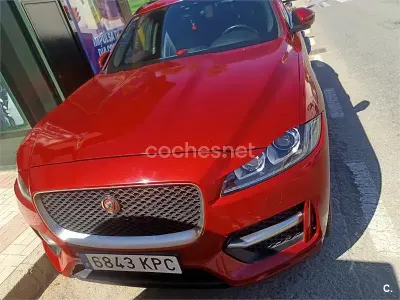 Usado Jaguar F-Pace R-Sport 180 CV (132 kW) 2018 Rojo SUV