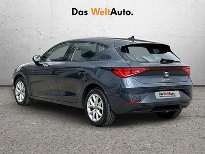 Usado Seat Leon Style 110 CV (80 kW) 2022 Gris Berlina