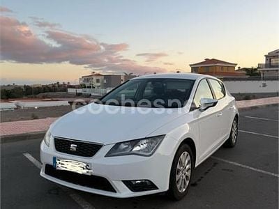 Usado Seat Leon I-Tech 105 CV (77 kW) 2015 Blanco Berlina