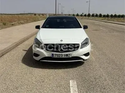 Usado Mercedes A200 Style 136 CV (100 kW) 2014 Blanco Utilitario