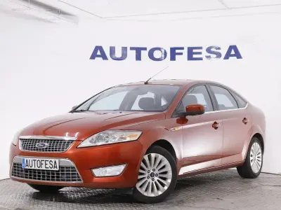 Usado Ford Mondeo Trend 140 CV (102 kW) 2008 Granate