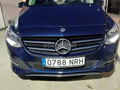 Usado Mercedes B180 109 CV (80 kW) 2018 Azul Utilitario