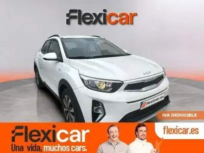 Usado Kia Stonic 100 CV (73 kW) 2021 Blanco SUV