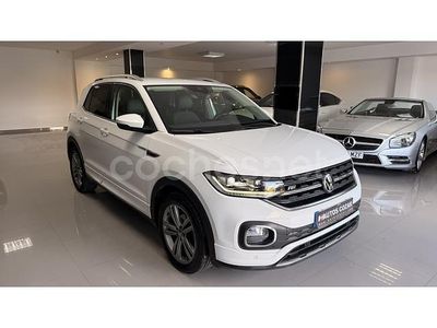 Gris / plata Usado 2022 VW T-Cross Sportline SUV | 21.900 € (Caro)