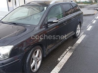 Negro Usado 2006 Toyota Avensis Executive Familiar | 2650 € (Precio justo)