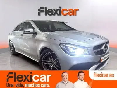 Usado Mercedes CLA180 122 CV (89 kW) 2018 Gris Coupe