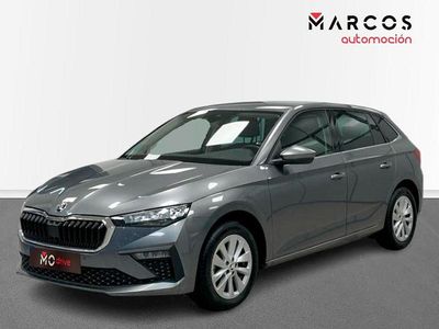 Usado Skoda Scala Selection 115 CV (84 kW) 2024 Gris Utilitario