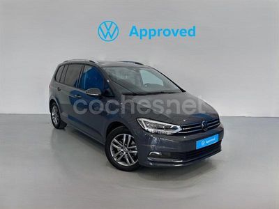 Gris / plata Usado 2025 VW Touran Monovolumen | 36.500 € (Un poco caro)