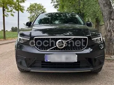 Begagnad Volvo XC40 Inscription 129 HK (94 kW) 2022 Svart SUV